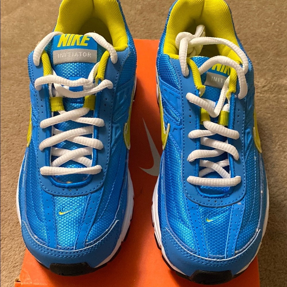 Nike Women’s Blue and Yellow Trainer Sneakers